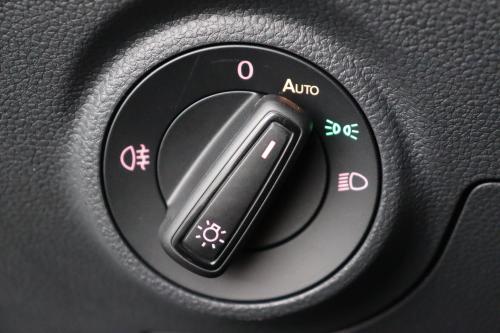 SEAT Arona 1,0 TSI Move 95hp | LED | 9.2" Screen | Apple CarPlay | Cruise Control | PDC | Navigation | 2-Zone Clima | Tinted Windows 
