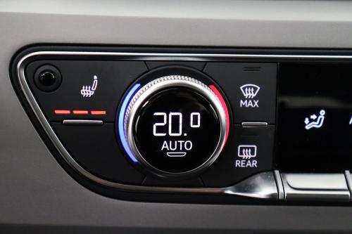 AUDI A4 Avant 35 TFSI S-Line S-tronic | Automatic | MMI Navigation Plus | Parking System Plus | Heated Front Seats | Sound System | Sport Seats | automatic Airco | Smart Phone Connect | 19